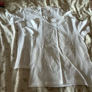 white t-shirts